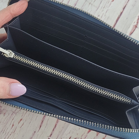 Coach Blue Pebbled Leather Zip Wallet Wristlet - Picture 8 of 10